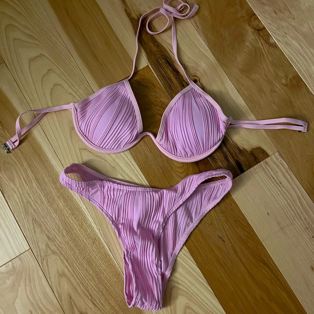 NWOT ~ Never Worn ~ Pink Bikini 🩷